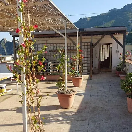 La Grotta 2 Nyaraló