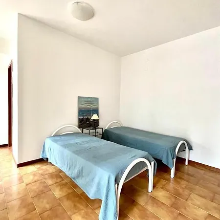 Holiday home La Grotta 2 *