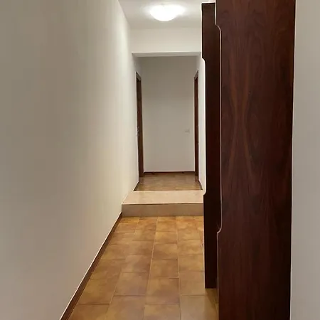 Nyaraló La Grotta 2 *